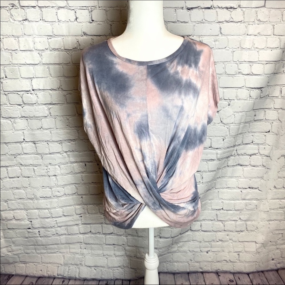 143 Story Twist Front Tie Dye Short Sleeve Top